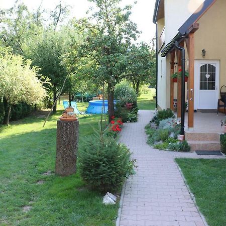 Privat Cerenica Appartement Belusa Buitenkant foto