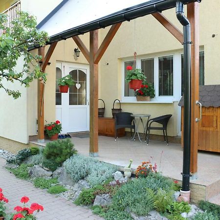 Privat Cerenica Appartement Belusa Buitenkant foto
