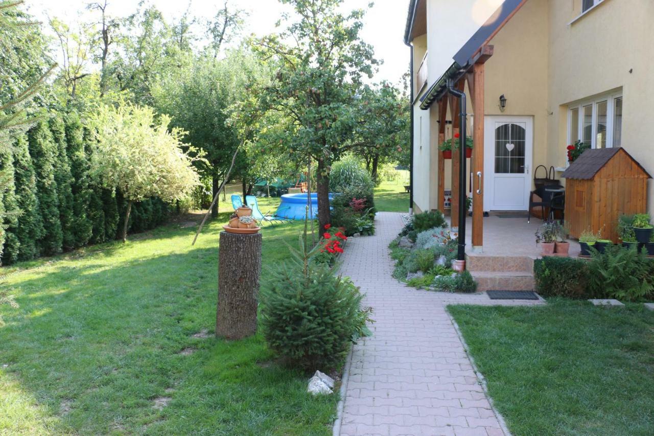 Privat Cerenica Appartement Belusa Buitenkant foto