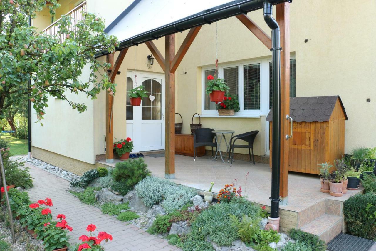 Privat Cerenica Appartement Belusa Buitenkant foto