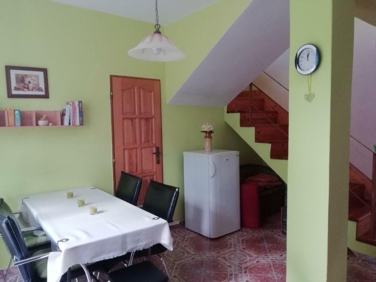 Privat Cerenica Appartement Belusa Buitenkant foto