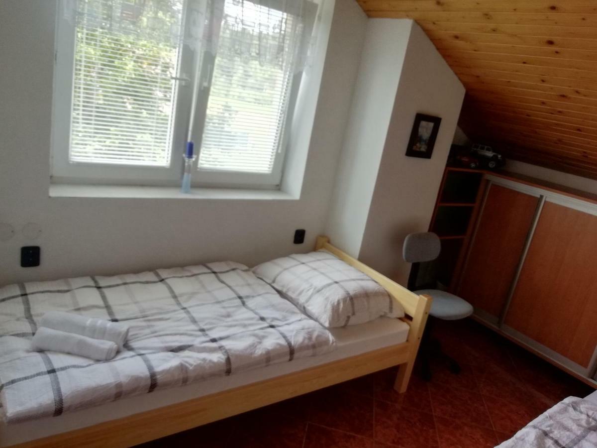 Privat Cerenica Appartement Belusa Buitenkant foto